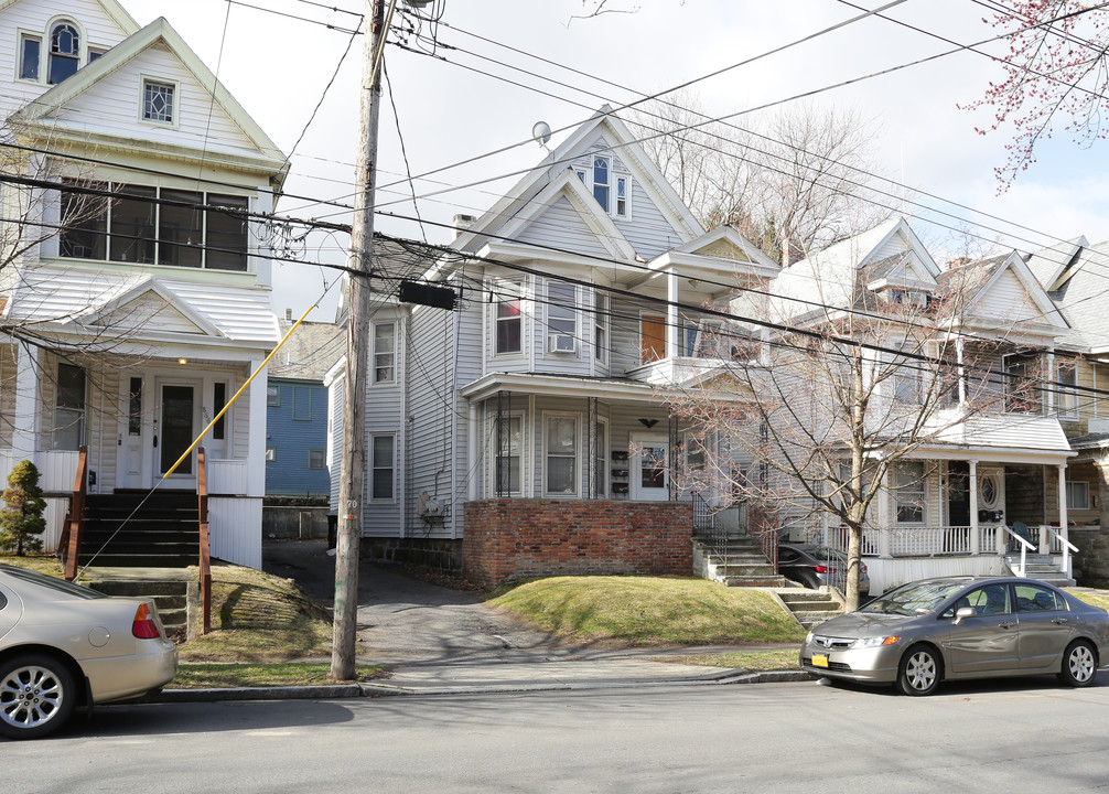 864 Union St in Schenectady, NY - Building Photo