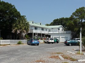 Sandbar Apartments in Folly Beach, SC - Building Photo