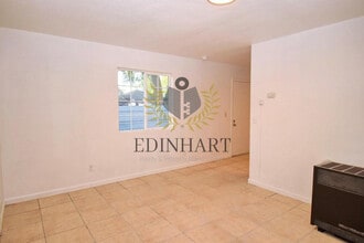 3631 E Dwight Way in Fresno, CA - Building Photo - Building Photo