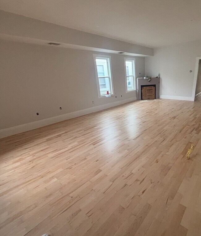 property at 873 E 4th St