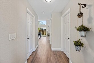 13745 Yarmouth Dr in Wellington, FL - Building Photo - Building Photo