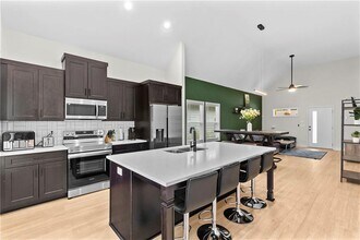 624 Robert St NW in Atlanta, GA - Building Photo - Building Photo