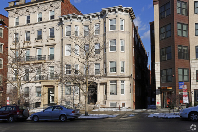 465 Park, Unit C1 in Boston, MA - Foto de edificio - Building Photo