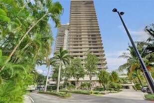 19667 Turnberry Way in Aventura, FL - Building Photo