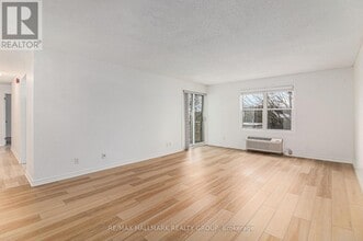 1099 Cadboro Rd in Ottawa, ON - Building Photo - Building Photo