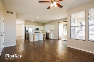 13488 W Cypress St in Goodyear, AZ - Foto de edificio - Building Photo