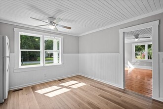 204 S McRae St in Burgaw, NC - Building Photo - Building Photo