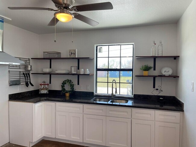 410 Sugar Haven in Kendleton, TX - Building Photo - Building Photo
