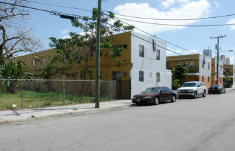 Downtown Villas in Miami, FL - Foto de edificio - Building Photo