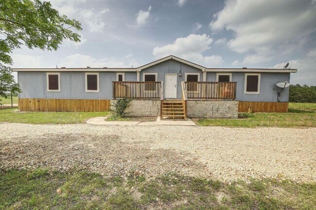 132 Co Rd 247 in Georgetown, TX - Building Photo - Building Photo
