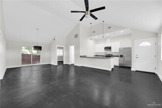 308 N 17th St, Unit B in McAllen, TX - Building Photo - Building Photo