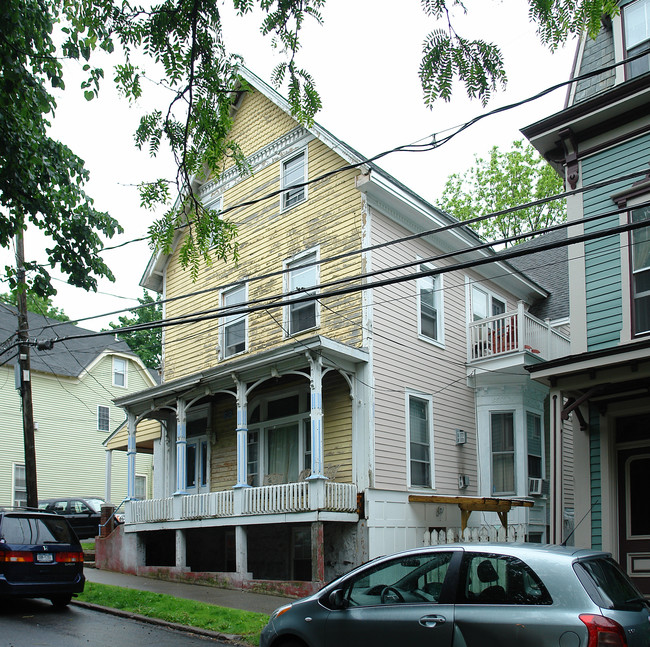 68 Caroline St in Saratoga Springs, NY - Building Photo - Building Photo