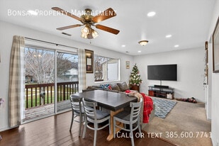 894 N 160 W in Orem, UT - Building Photo