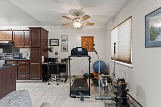 661 Oakwood Dr in Sparks, NV - Building Photo - Building Photo