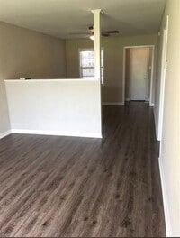 9611 Bertwood St photo'