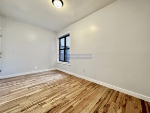 87 Post Ave in New York, NY - Building Photo - Building Photo