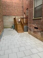 10 N Market St, Unit 3 in Staunton, VA - Foto de edificio - Building Photo