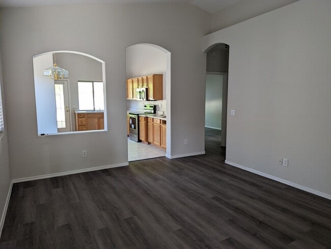 2121 N Iowa St in Chandler, AZ - Building Photo - Building Photo