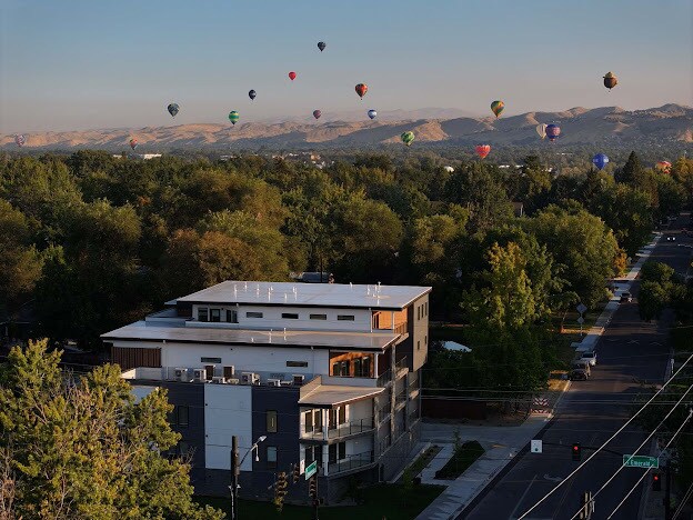 property at 805 N Roosevelt St