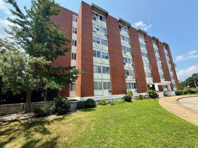 Blackstone Apartments in Norwich, CT - Building Photo - Building Photo