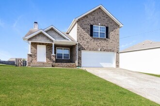 176 Lyndhurst Dr in La Vergne, TN - Building Photo - Building Photo