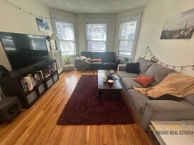 197 Kelton St, Unit 1 in Boston, MA - Building Photo