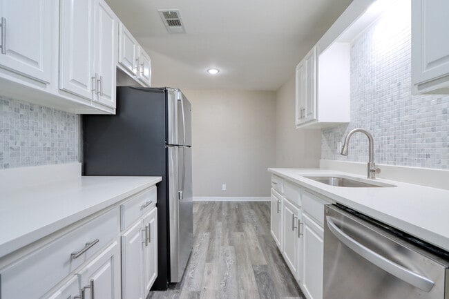 property at 2005 Interurban Blvd