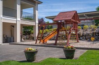 Garden Villa Apartments in Tacoma, WA - Building Photo - Building Photo