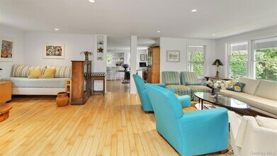 9 Ocame Ave in Westhampton Beach, NY - Foto de edificio - Building Photo