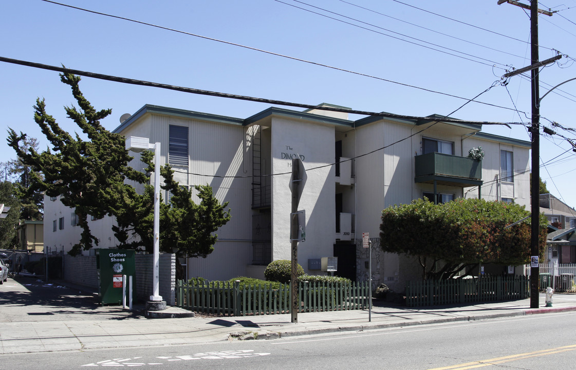 3050 Fruitvale Ave in Oakland, CA - Building Photo