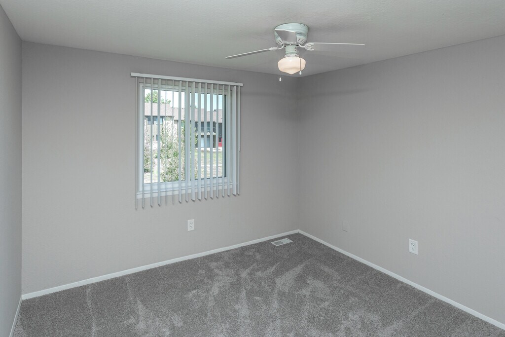 Essex at Hampton Apartments in Rochester Hills, MI