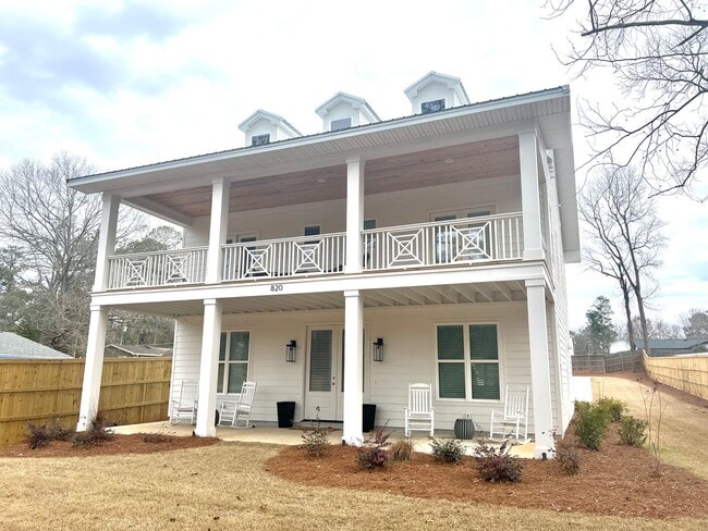 property at 614 Spring St