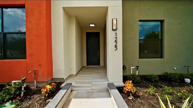 property at 1225 Ozark Ave