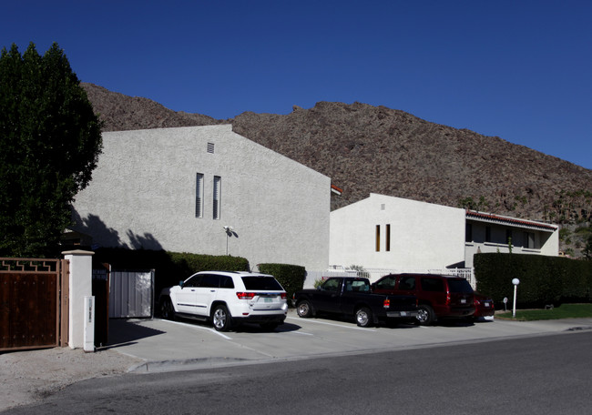 Sunkist Villas in Palm Springs, CA - Foto de edificio - Building Photo