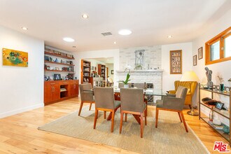 2211 Canyon Dr in Los Angeles, CA - Building Photo - Building Photo