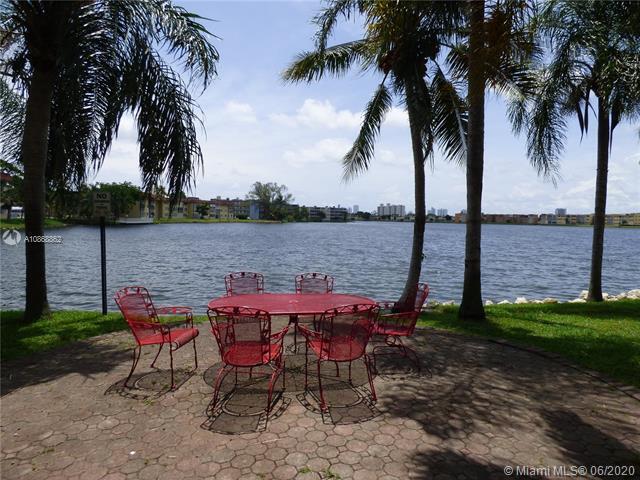 18901 NE 14th Ave, Unit smile in Miami, FL - Foto de edificio