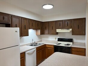 228 Jewel St, Unit 228 Jewel St. Unit 2 in New Orleans, LA - Foto de edificio - Building Photo