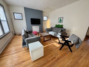 3960 3 Mile Dr in Detroit, MI - Building Photo - Building Photo