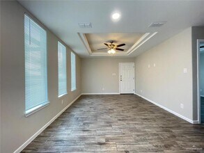 1424 Alta Vista Dr, Unit 3 in Progreso Lakes, TX - Building Photo - Building Photo