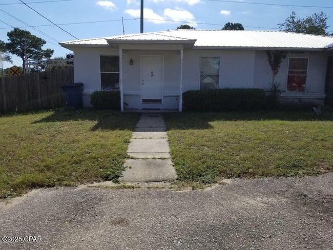 3701 Burnham Way in Panama City, FL - Building Photo - Building Photo