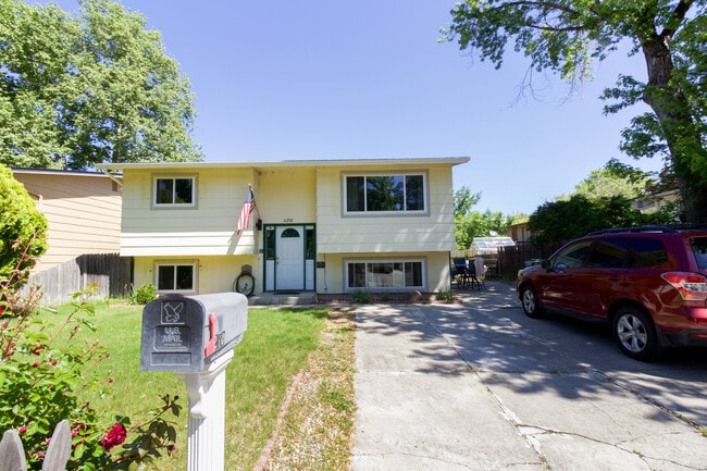 property at 6210 W Poplar St