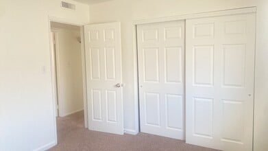 1684 Shirley Ct in Modesto, CA - Building Photo - Building Photo