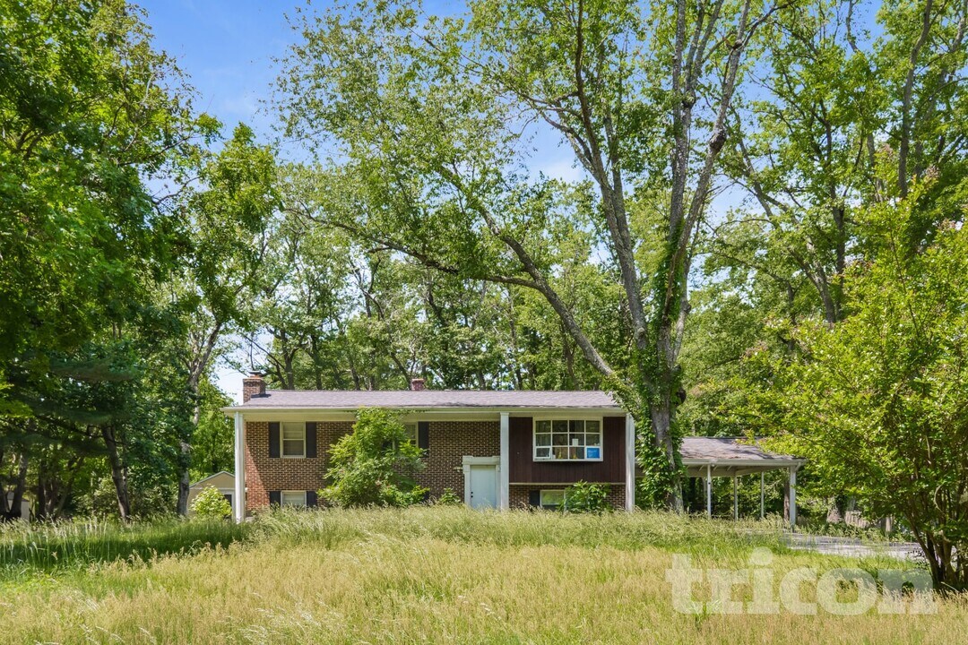 4105 Lee Ln in White Plains, MD - Building Photo