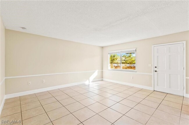 3325 Arpt Rd S in Naples, FL - Building Photo - Building Photo