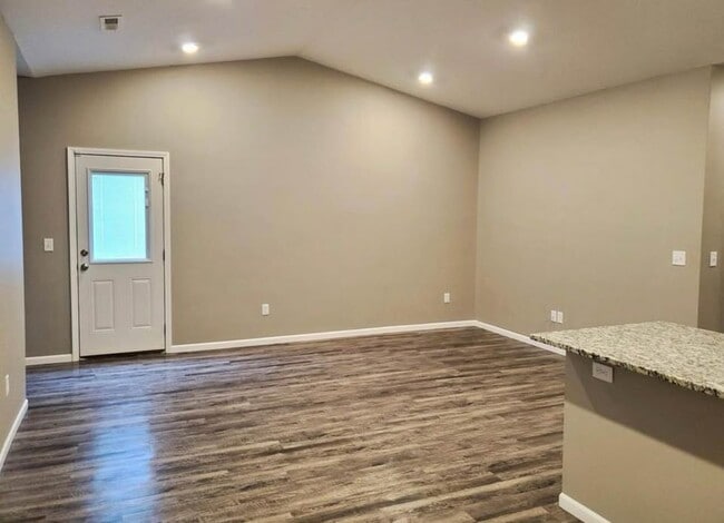 454 S Longbranch Dr in Maize, KS - Foto de edificio - Building Photo