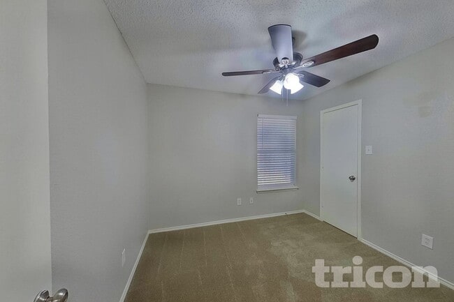 403 Hollyberry Dr in Mansfield, TX - Building Photo - Building Photo