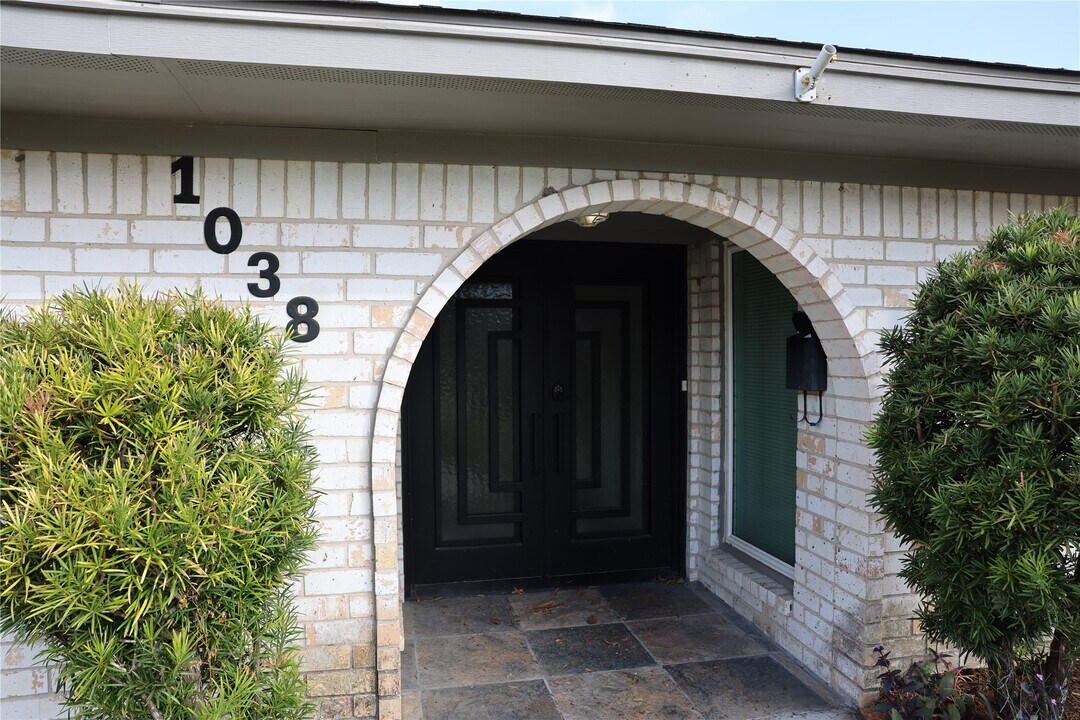 1038 Cottage Oak Ln in Houston, TX - Building Photo
