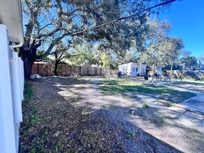 4724 W Tambay Ave in Tampa, FL - Foto de edificio - Building Photo