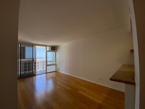 1617 Kapiolani Blvd in Honolulu, HI - Building Photo - Building Photo