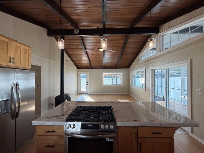 1879 N Jantzen Ave in Portland, OR - Building Photo - Building Photo